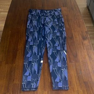 Sweaty Betty ladies Zero Gravity leggings. Size small.